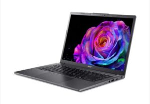 Acer Aspire 14 AI — laptop w szarej obudowie, widok pod katem
